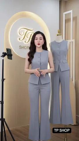 Bí quyết để có đôi chân dài miên man và vòng eo thon gọn chính là đây ạ! 🌟 Set bộ mã S53 với chất vải cotton lạnh mướt mịn, giữ form cực chuẩn. Tông màu xanh xám nhã nhặn vừa tôn da, vừa mang lại vẻ ngoài thanh lịch, chỉn chu cho các nàng tự tin tỏa sáng mọi lúc mọi nơi. #hackdang #quanloetondang #setbocongso #thoitrangnu #thoitrangtrungnien 