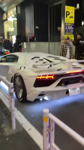 Shibuya takeover Lambos #aventadors #lamborghini #japan #fyp #tokyo 