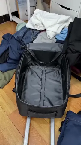 Hiking Backpack Travel Vacuum Compression Luggage Set, Multi-Compartment Commuter Backpack, Large Capacity Business Laptop Bag, Includes Pump 