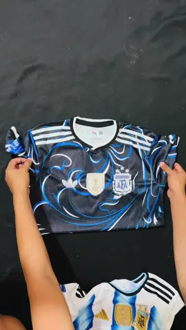 স্টাইলিশ ব্ল্যাক ফুটবল জার্সি 🔥 প্রিমিয়াম কোয়ালিটির এই জার্সিটা আপনার লুককে করবে আরও স্মার্ট 😍⚽ ✅ সফট ও কমফোর্টেবল ফেব্রিক ✅ ট্রেন্ডি ডিজাইন ✅ দৈনন্দিন ব্যবহার ও খেলাধুলার জন্য পারফেক্ট 💰 দাম মাত্র: ৩০০ টাকা 📦 সারা বাংলাদেশে ডেলিভারি করা হয় অর্ডার করতে ইনবক্স করুন এখনই  📩whatsapp:01911279222 #fyppppppppppppppppppppppp #fyp #fppppppppppppppppppp #vairal #foryou 