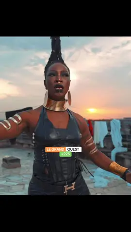 La Diva de la tradimodern du peuple KROU DOBET GNAHORE vient de nous produire un son sous le titre  