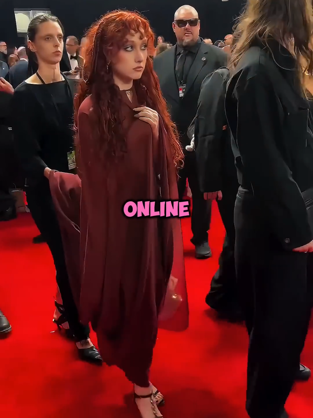 Sabrina Carpenter Calls Out Awkward Grammy Red Carpet Moment 😳 _shorts