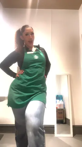 ur fav barista 💚!! (this is before i clocked in pls don’t fire me starbucks) 