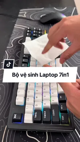 Ê tính ra vệ sinh laptop, bàn phím, bàn làm việc, màn hình,… mà có hơn 40 🐠 #congnghe #vesinhlaptop #dungcuvesinhbanphim #docongnghe #bovesinhlaptop 
