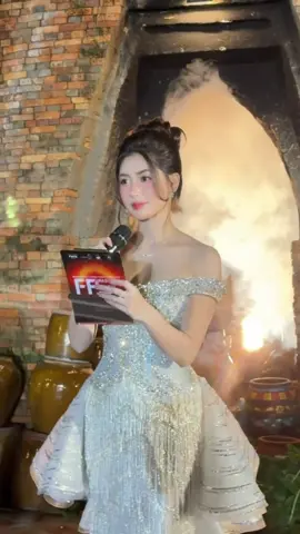 Cùng nhìn lại những khoảnh khắc Thu Uyên với vai trò MC tại đêm Bán kết Hoa hậu & Nam vương Du lịch Việt Nam 2026 ✨🎤 #PhamHoangThuUyen #AhauThuUyen #trendingtiktok