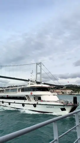 Just when I thought I couldn't love Istanbul more, i went back. This city will always have a piece of my heart🤍 #istanbul#bosphoruscruise#traveltok#turkiyem🇹🇷#holidayvibes 