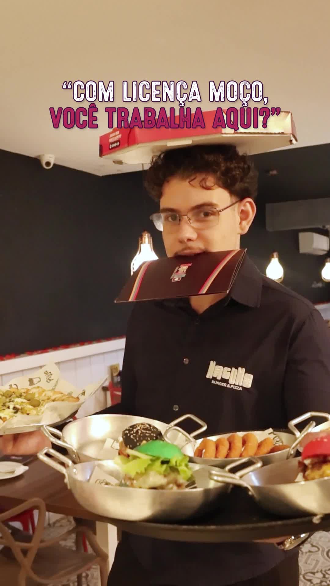 O ESTAGIÁRIO SO TINHA UMA BANDEJA E UM SONHO... SERVIR VOCÊ HOJE... E AI? VEM? RODÍZIO DE BURGER GOURMET + PIZZA PREMIUM À VONTADE EM SAMPA? SÓ NO NAGUNO! 🍔 Hambúrgueres artesanais, coloridos e suculentos 🍕 +30 sabores de pizzas incríveis (salgadas e doces!) Quer saber os sabores? Frango com Catupiry, Pepperoni, Marguerita, Quatro Queijos, Chocolate com Morango e muuuito mais! 🍟 Porções clássicas como batata com cheddar e bacon e a coxinha que todo mundo AMA Tudo à vontade e incluso no valor do rodízio! 🔥✨  📲 Tá na correria? Pede no delivery! Baixe nosso app e ganhe 20% OFF no 1º pedido: 👉 deliverydireto.com.br/naguno CHAMA A GALERA AGORA: Marca aqui nos comentários quem vai com você hoje no @nagunoburgerepizzasaopaulo 🗣 📲 Confira os valores nos destaques do perfil!
