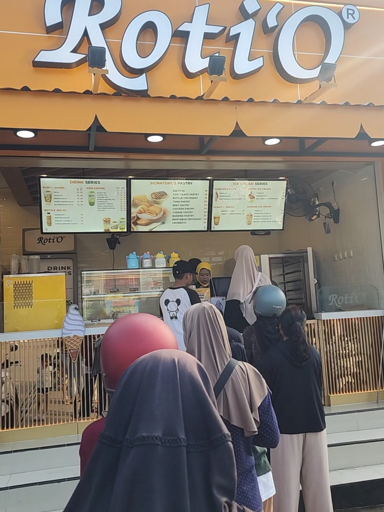 ROTI O pom Kriyan sudah buka guys #rotio #jepara24jam #kalinyamatan #jepara #promo 