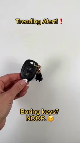 Creative Bead-Inlaid Wool Alloy Keychain with Heart Design and Tassels, New Car Keychain Hanger, Gift for Best Friend, Beaded Tassel Keychain #beadednecklace #cataccessories #fashionkeychain #fashionaccessory #coolkeychain #friendshipkeychain #jeweleryfinds #keychainbusiness #familykeychain #satinkeychain