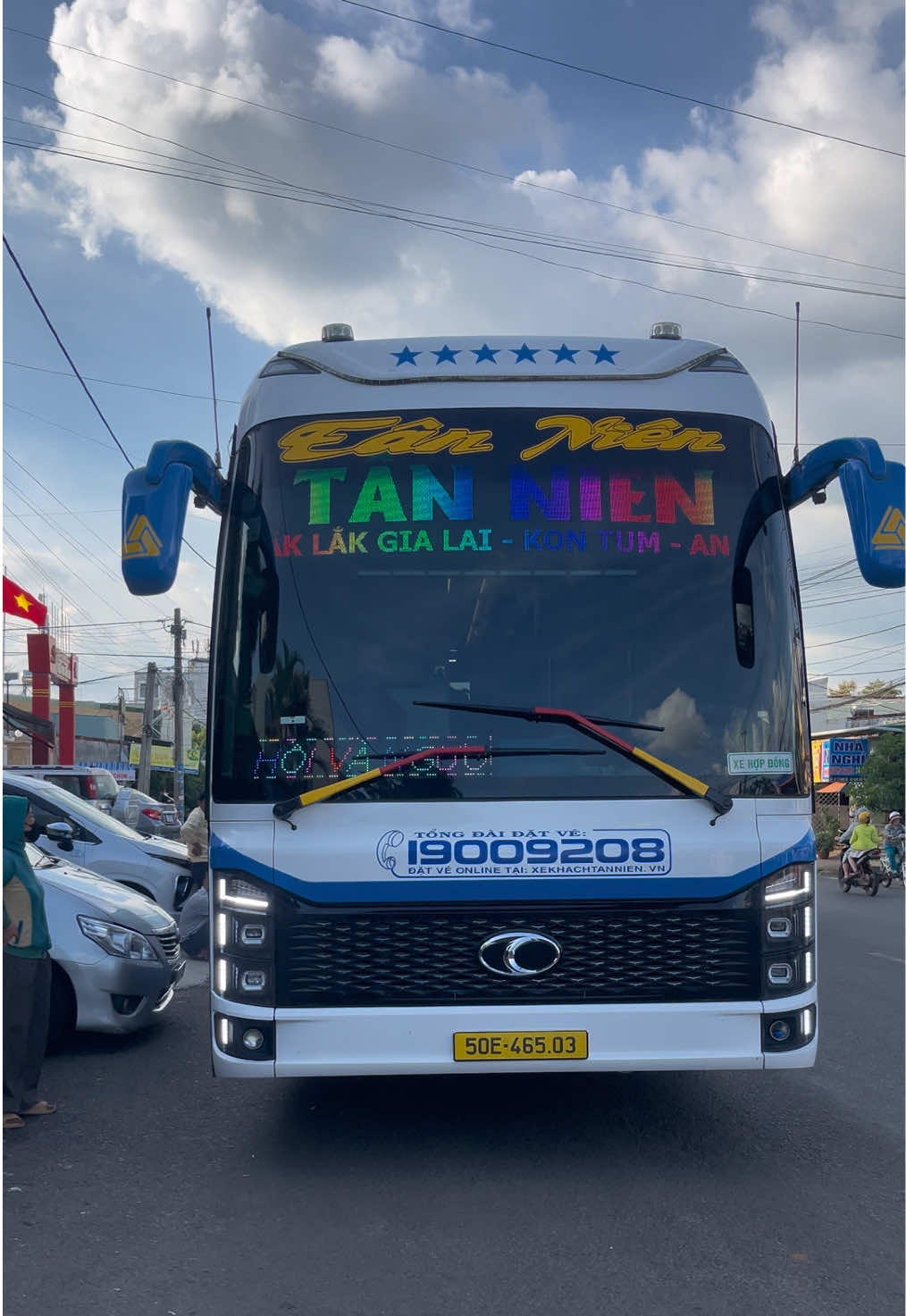 Em út trong nhà, sinh sau đẻ muộn nhưng được cái trắng trẻo. Tân Niên Limousine 2026 24 Phòng; 50E - 465.03 Chuyên tuyến Ngọc Hồi - Kon Tum - Gia Lai - Đắk Lắc => Đồng Nai - Vũng Tàu và ngược lại. Hotline 19009208  #xekhachvietnam🇻🇳 #xh #nhachaymoingay #viral 
