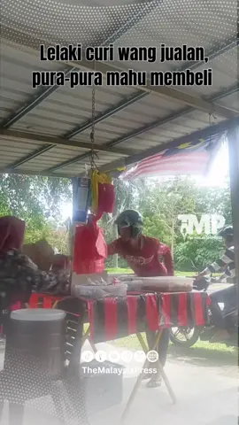 Dua lelaki mencuri wang jualan gerai nasi bajet di Ipoh 🎥Kredit: masjidayantinasution P/s: Video ini bukan milik The Malaysia Press dan kredit telah diberikan kepada pemilik asal. Jika anda ingin kami menurunkan video tersebut, sila hantarkan DM kepada kami dengan segera. Terima kasih!