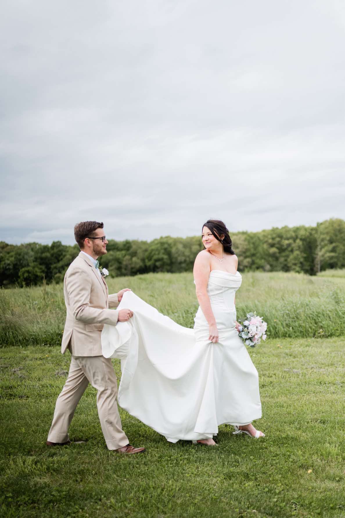 Honestly I wish I had the reaction of my face when I realized. Such a funny moment everyone loved it! #wedding #weddingentrance #weddingphotographer #photographer #dayinmylife 