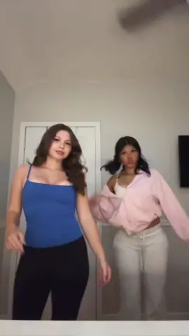 gender reveal colors i guess 🩷💙🩷💙 @natalie 💝💖💘💞💓👸🏽 @🧁🪽💖☺️💝 #fyp #foryoupage #dance 