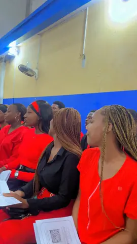 Repetition avant la messe de 18h. La Chorale Fraternité St Dominique Limete / Kinshasa 