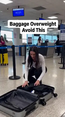 High Precision Digital Handheld Luggage Scale, 110lb/50kg Capacity, Rear LCD Display, Auto Zero & Tare Function, Versatile Travel Accessory, Traveler's Ideal Choice, Travel Essentials, Travel Tools #gadgets #diaperbagessentials #travelgear #diaperbaghacks #travelaccessories #bestcrossbodybagfortravel #travelcase #compactlightweight #6in1weightbench #digitalmusthave