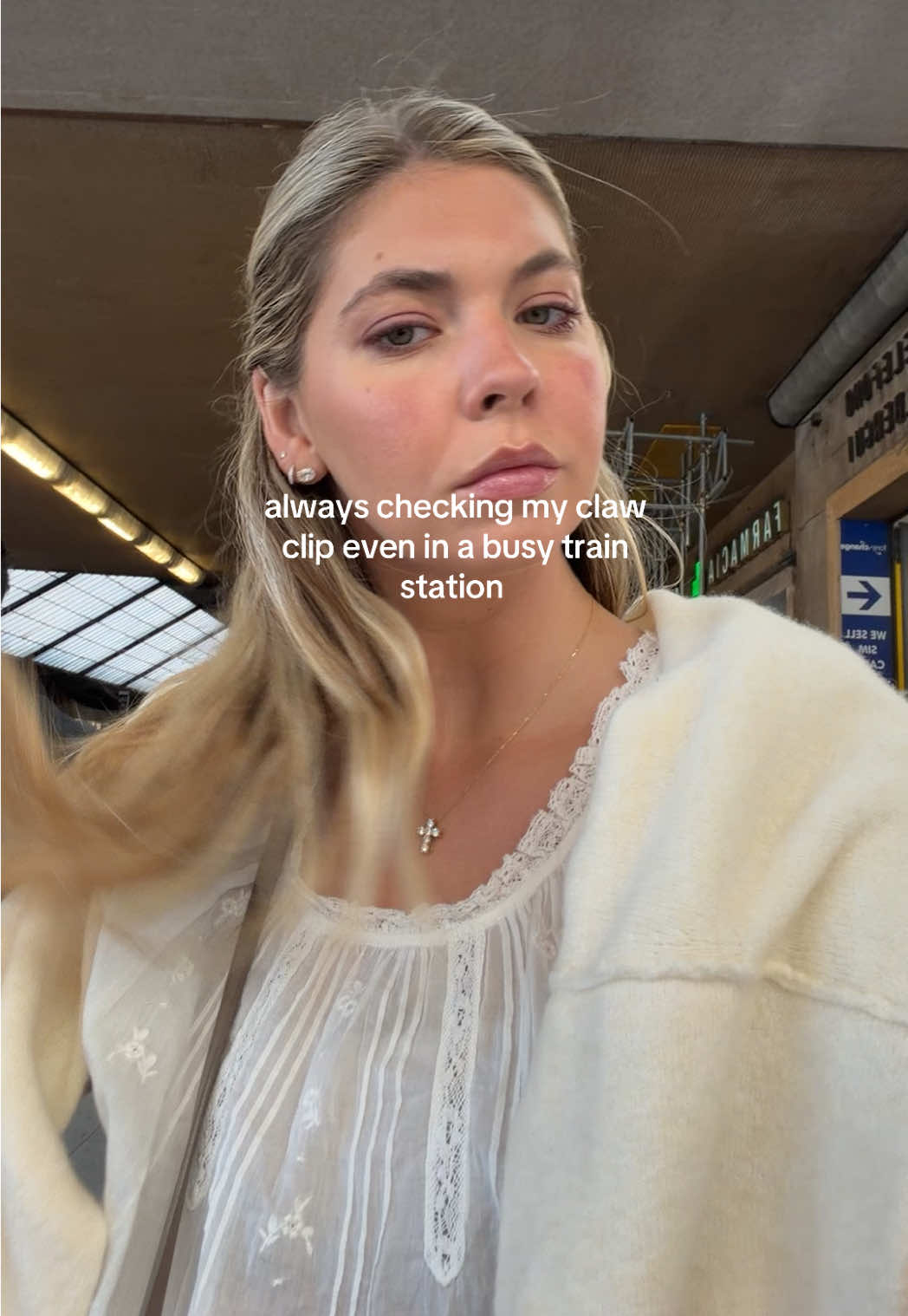 always gotta check (i fixed this after hahahaha) oops! #europeansummer #clawclip #hair #clip #travel 