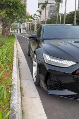 Audi RS7: who can compete with it? #audi #quattro #audirs7 #rs7 #shorts 