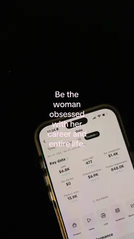 The goal is to become fulfilled by the life I’m building for myself. 🪞📈👩🏻‍💻 Ways I’m becoming her: - building income online - taking care of my body - romanizing simple routines - protecting my energy more - learning discipline over dopamine - moving my body daily (even if it’s just a 10 min stretch) When your intention changes, everything will too. It all starts in the mindset. You create your reality, no matter the situation you’re in. Building my way out day by day. 🌱 #SelfImprovement #motivation #becomingthebestversionofmyself #women #selfgrowth 