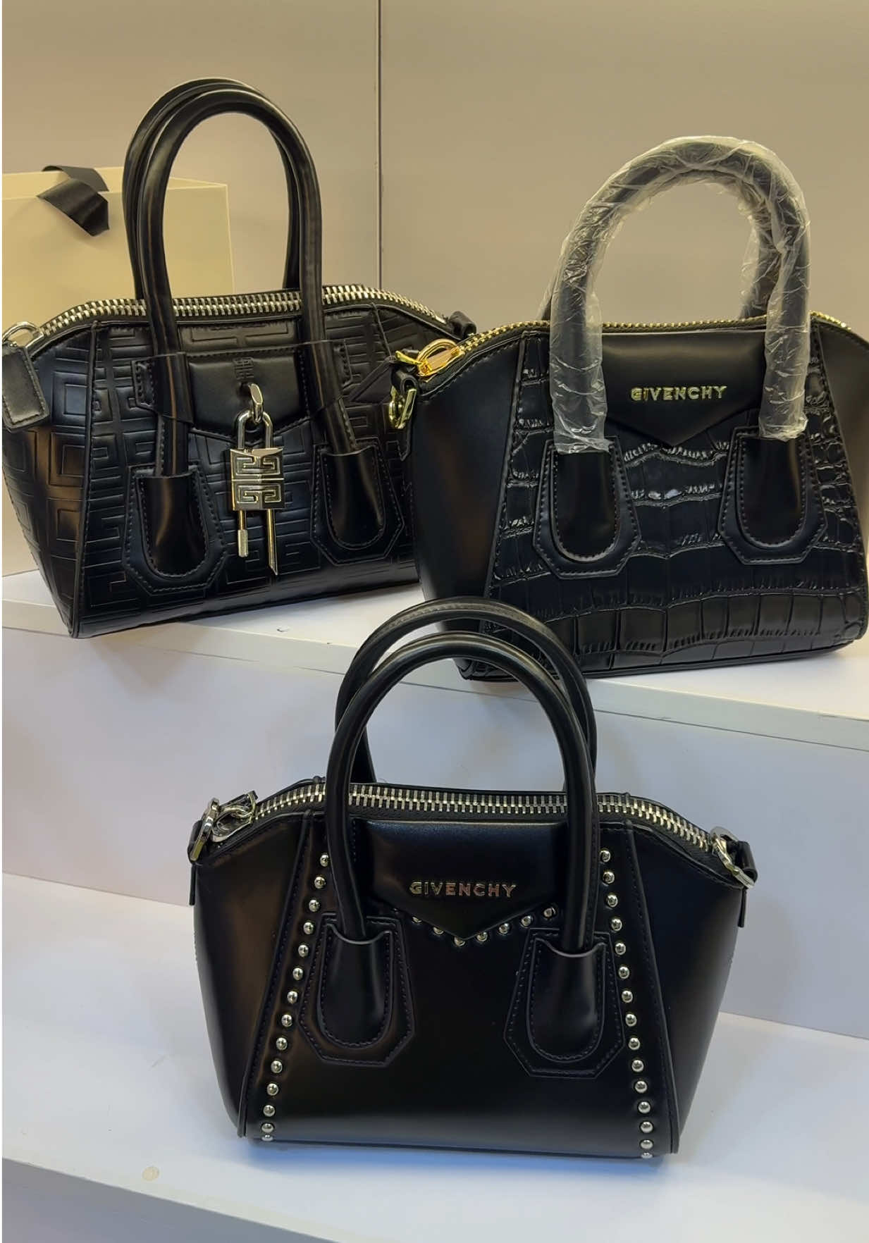 GIVENCHY 🖤. ☎️: 0776625854  📍Kyato complex after equatorial mall  Shop No:B4-23. #givenchy #uniquebagsinuganda #eleganthandbags #highqualitybags #fyp 