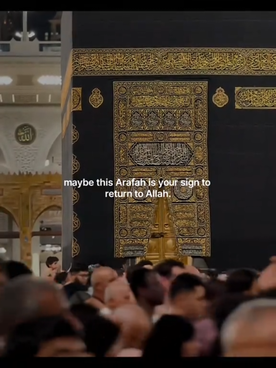 Maybe the peace you’re searching for begins with returning to Allah this Arafah.🤲🏻❤‍🩹 .  .  .  .  #islamicreminder #arafah #dhulhijjah #trustallah #dua 