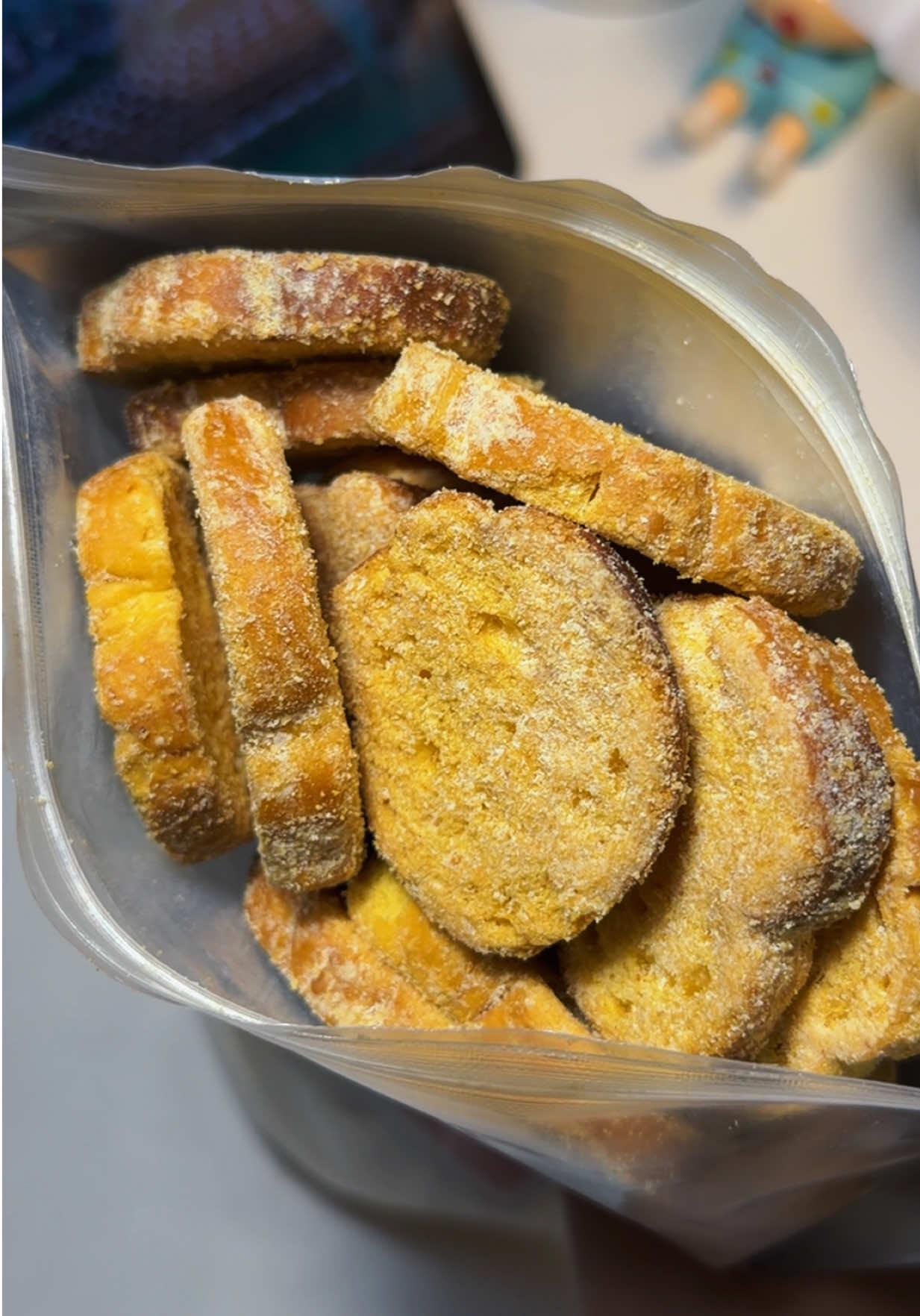 Bánh Mì Sấy Giòn by ĂN CÙNG MEIBAO 