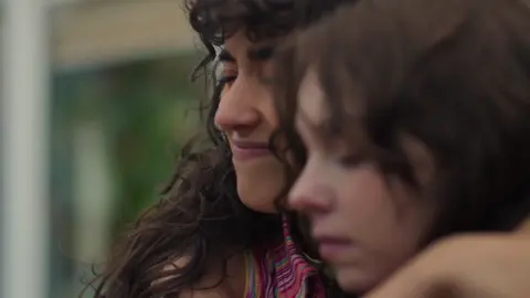 just some appreciation for this sweet scene 🫶 scenes from: lexieslogoless #pippafitzamobi #caraward #pipcara #agggtm #agggtmedit 