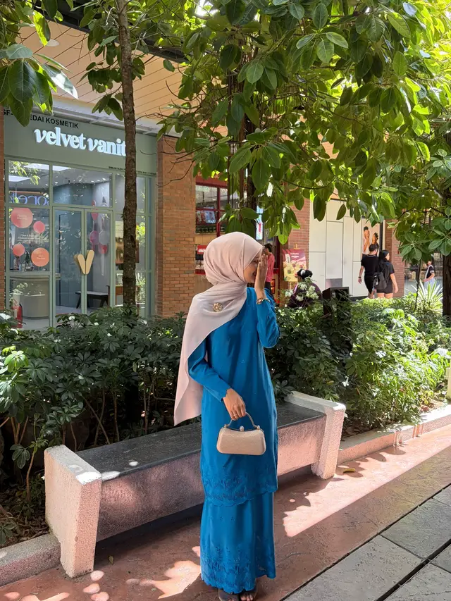 def lovelovelove my mom’s kurung from 37 years ago 