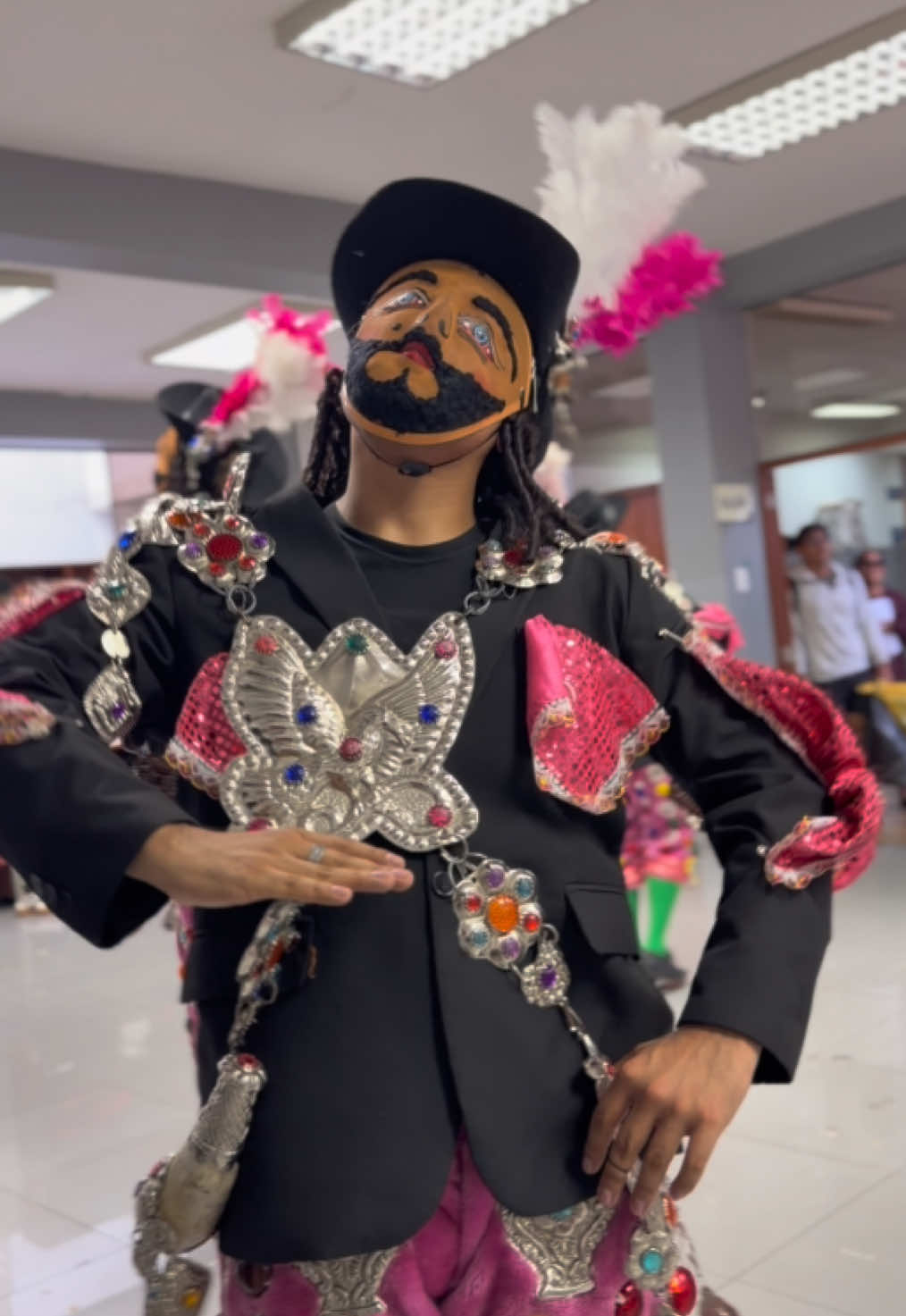 CHUNGUINADA CERREÑA🇵🇪 @artistas.base.2025 @luis Tolentino salazar @Escuela de Folklore JMA . . . . La Chunguinada CERREÑA  Con sus pasos finos y movimientos distinguidos, esta danza mantiene viva una tradición que pasa de generación en generación. 🏔️🇵🇪 Bailar folklore es llevar nuestra historia en el corazón. ❤️🕺🏽 . . . #chunguinada #cerrodepasco #danzaperuana #folklore #peru 