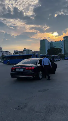 Vẻ đẹp của Audi A8 #greenwayauto 