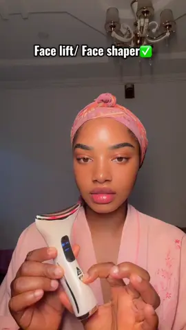 Face shaped✅ Jawline✅ Double chin✅ 📌Price- Electric Gua sha - 22800(colour changing /skin rejuvenate) 📍Location-Enugu, but deliver anywhere. #faceshape  #facelift 