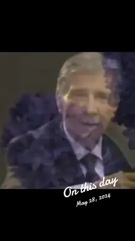 فردوسی فقط یک شاعر نبود، نگهبان هویت ایرانی بود. در روزگاری که بسیاری چیزها فراموش میشد، او با شاهنامه یادآوری کرد که زبان، فرهنگ و نام ایران اگر پاس داشته شود، از هر طوفانی عبور میکند. بیــــا تا جهــــان را به بــد نسپریم به کوشش همه دست نیکی بریم نبــاشد همی نیک و بـــد، پــــایدار همـــــان به که نیکی بود یادگار