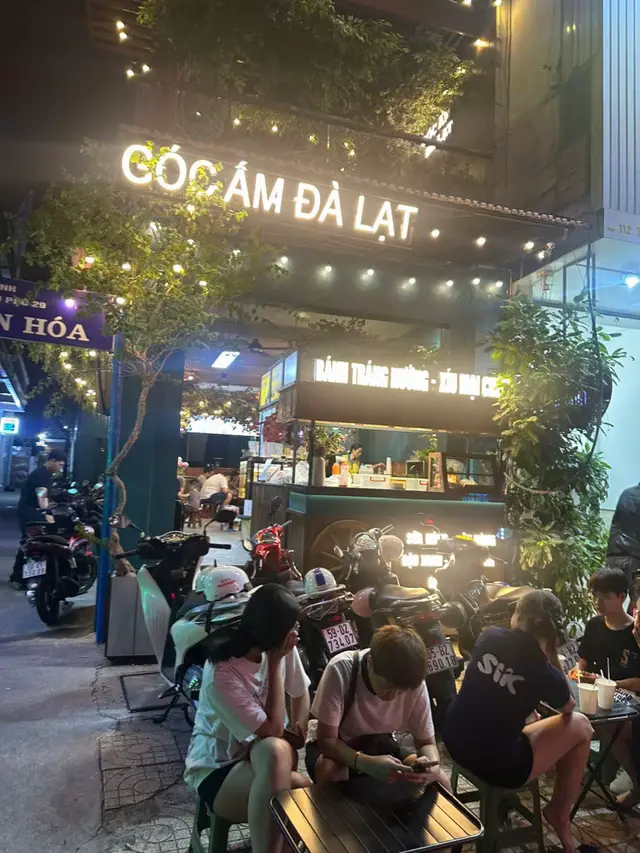 Thật sự tụi mình rất biết ơn vì mọi người đã thương và ủng hộ Góc Ấm nhiều đến vậy. Mỗi lượt khách ghé đến đều là một niềm vui và động lực rất lớn cho quán. Mong mọi người thông cảm cho sự luống cuống và sai sót của tụi mình trong những ngày quá tải này. Góc Ấm sẽ cố gắng sắp xếp nhân sự và chuẩn bị tốt hơn để lần sau phục vụ mọi người nhanh và trọn vẹn hơn ❤️#banhtrangnuong #monngontanphu #anvat #tanphuangi 