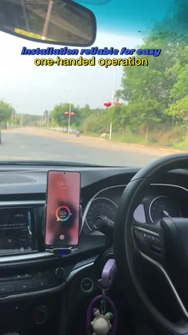 Efficiency meets elegance. Say goodbye to manual clamps. Our infrared technology provides automatic opening and electric locking that is incredibly firm. It supports wireless charging for all devices, including Androids via the included magnetic tips. The 360° rotation gives you the perfect angle, while the ambient lights react to your sound. Simplify your drive #cartiktok #phonestand #dealsforyoudays #TiktokShopStockUp #summerwins 
