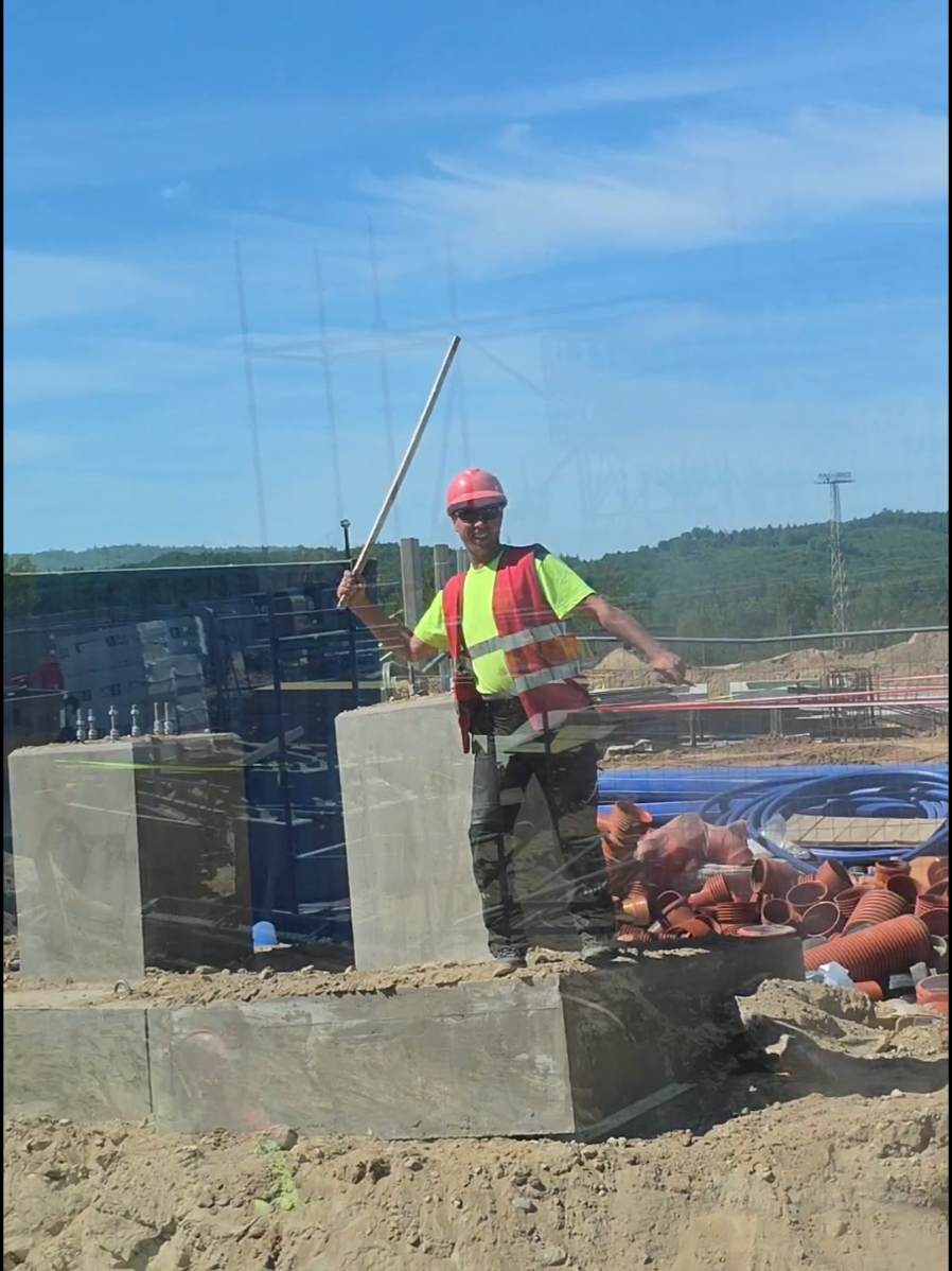 Gdy idzke bhpowiec w Twoją strone hahaha 😂😂😂😂@❤️K❤️ @Mykola  @Operator_Weteran @adaśkodzwigi.pl @Rikuan @Dobry⁴⁰ @Operator Misiek @Adi Rybka Sledzik #operator #crane #dc #bhp 