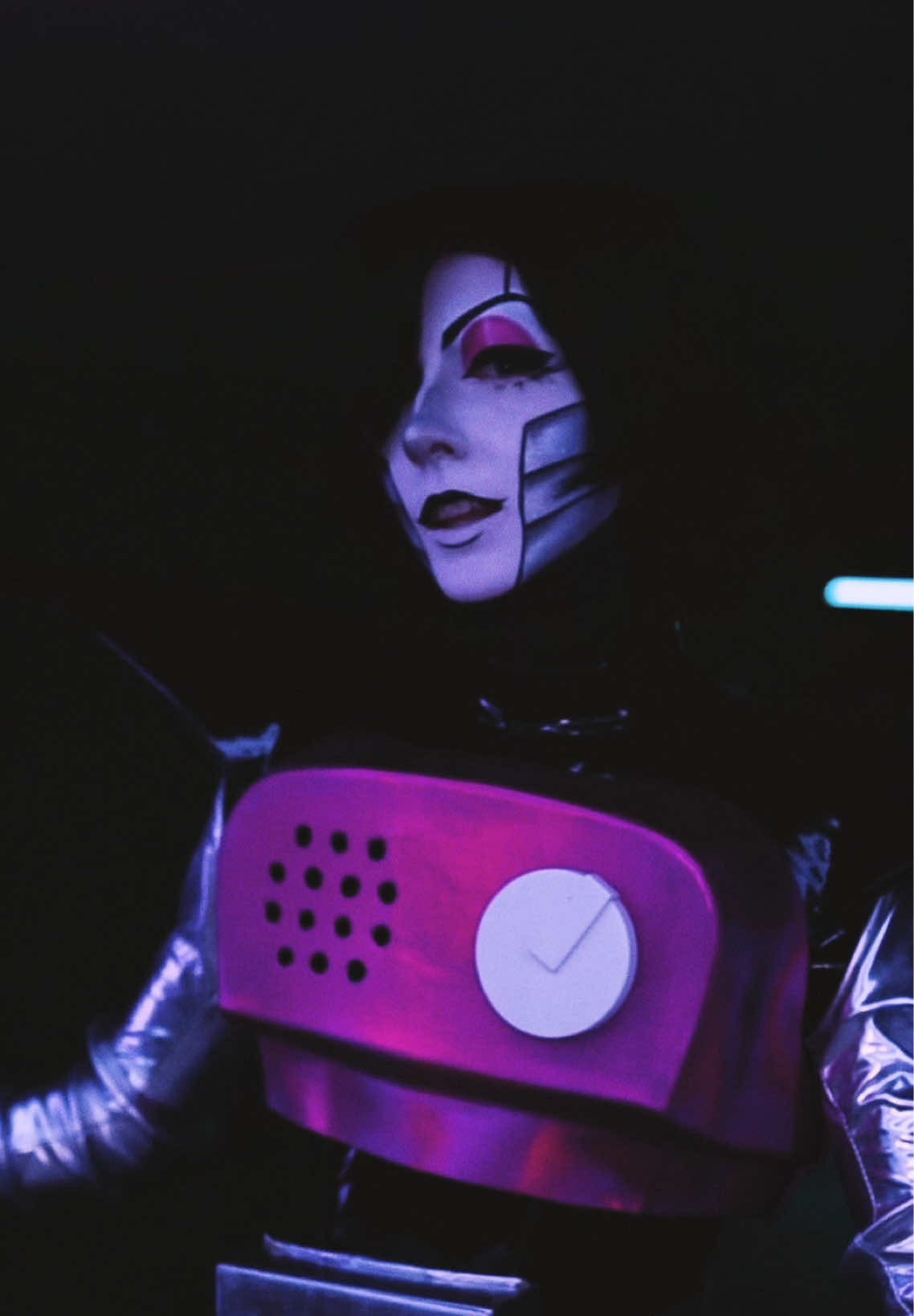 Can I get an OH YES 💅🗣️?! Location: @pursuitocr  Editing: @keyozee  Filming by: @chell.creates  #mettatoncosplay #undertale #undertalecosplay #mettaton #tenna