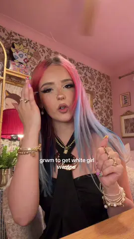 grwm to go clubbing #grwm #makeup #clubbing #nightout #fyp at 