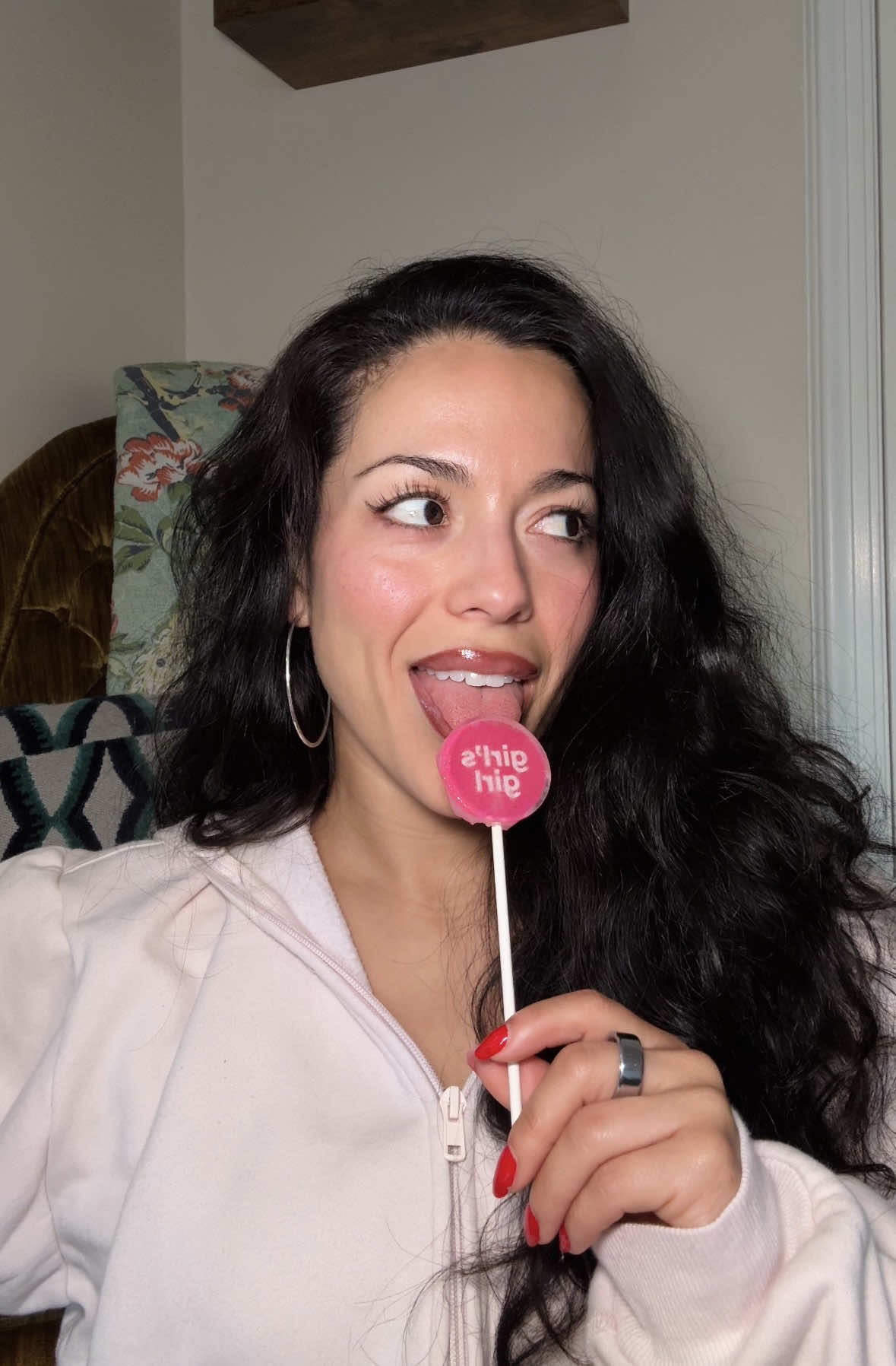 Health class is in session this Saturday night 👩🏻‍🏫 Let’s talk about 👄 care, health, and a few things worth knowing for a fun weekend 😛💖 #healthfacts #healthandwellness #answeringquestions #healtheducation 