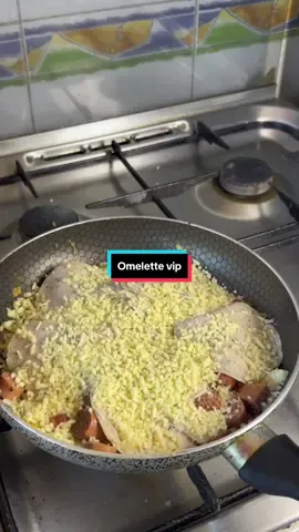Omelettes ViP pour un bon Ndekki du dimanche 🥛👩🏼‍🍳☕️🥖 #galsen221🇸🇳🇸🇳 #senegalaise_tik_tok #recettefacile #creatorsearchinsights 