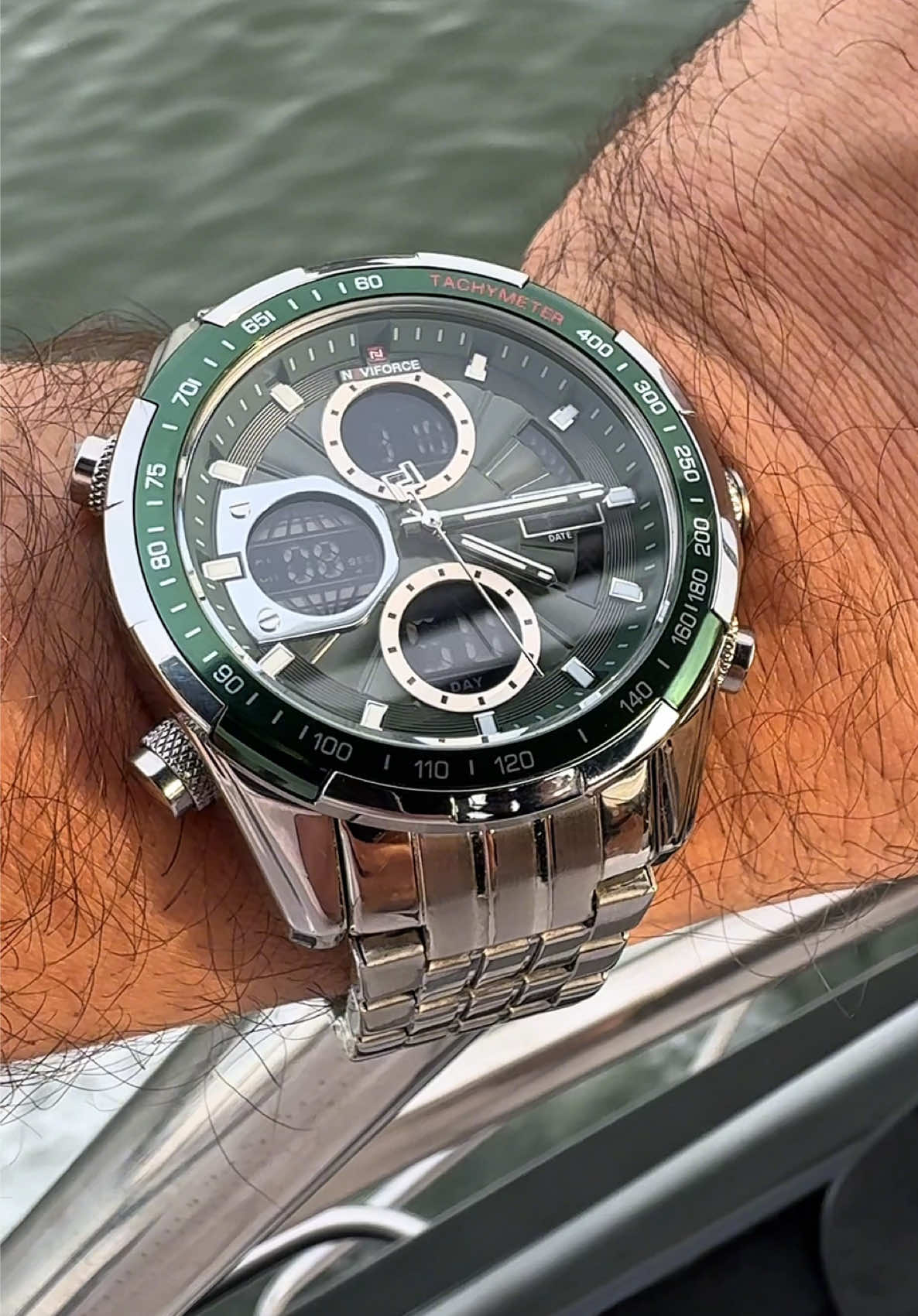 🔥 Relógio que parece de R$ 1.000 por menos de R$ 300! 🔥 Elegância, presença e estilo em um único relógio. ⌚💚 Pulseira em aço inox, visual premium e acabamento impecável para quem gosta de chamar atenção por onde passa. ✅ Design luxuoso ✅ Pulseira de aço resistente ✅ Mostradores analógico + digital ✅ Perfeito para trabalho, eventos e dia a dia 🚨 Estoque limitado! Aproveite a oferta antes que o preço suba. #RelogioMasculino #TikTokShopBrasil #AchadinhosTikTok #OfertaRelampago #EstiloMasculino                    @FILIEKEU WATCH 