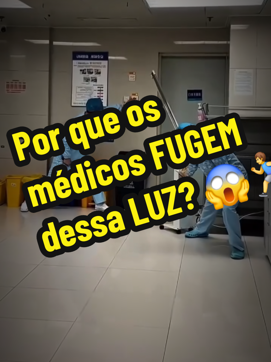 Parece cena de filme de terror, mas é pura ciência! 💡 Os médicos saem correndo dos quartos de hospital assim que ligam essa luz azul. ​Ela é uma lâmpada ultravioleta do tipo UVC, capaz de destruir instantaneamente o DNA de vírus e superbactérias! O grande problema? Ela é tão perigosa para os germes quanto para as células do nosso corpo, podendo causar danos graves. 🧪🚨 ​Quem  já tinha visto essa tecnologia em algum lugar CONENTA EU  aquinjos comentários 👇 #curiosidades #medicina  #hospital  #ciencia  #tecnologia      