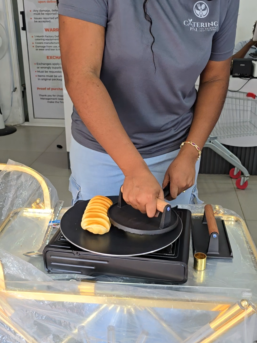 That perfect sear? It starts with pressure! Our Cast Iron Meat Presser helps cook meats evenly, faster, and gives you that delicious golden finish every chef loves. Heavy-duty. Durable. A kitchen must-have! #meatpresser #castironskillet #beefpatty 