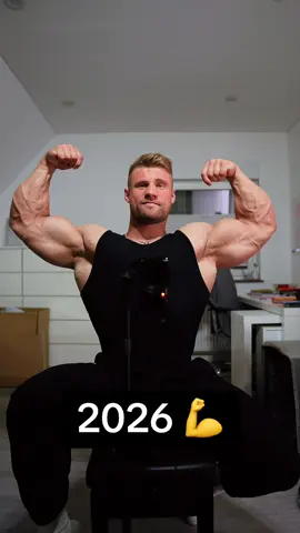 Then vs now 💪 #thenvsnow #bicepsflex #Fitness #Lifestyle #biceps