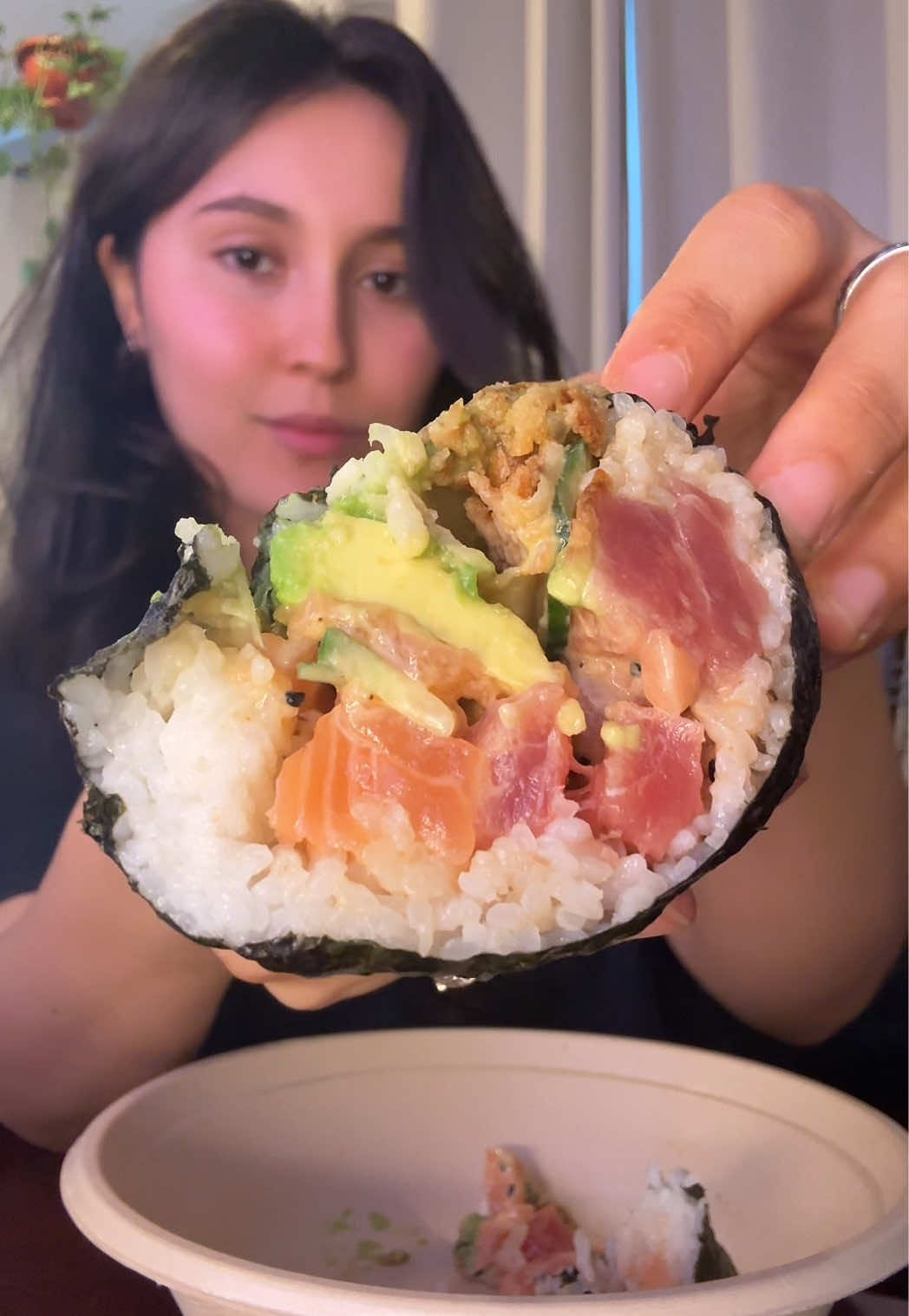 🍣 sushi burrito?! How have I not tried this before it’s amazing #sushiburrito #FoodTok #mukbang #eatingshow #Foodie  