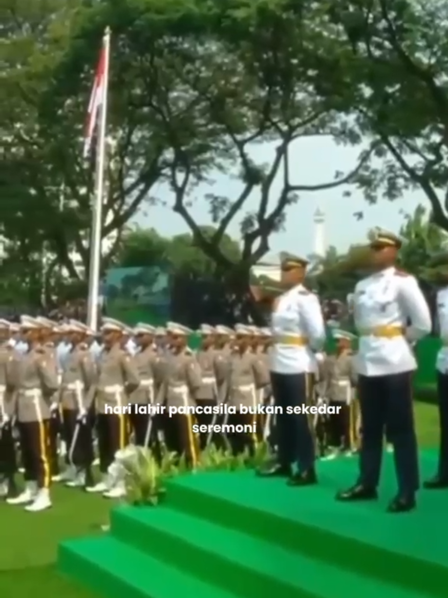 Buikan sekadar Upacara, kehadiran Mas Gib pada Hari Lahir Pancasila menjadi simbol semangat menjaga ke bhinekaan dan persaudaraan #menyalagibranku #aksigibran #wapresgibran #fyp #gibranrakabumingraka 