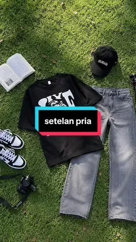 POV: lagi cari outfit skena yang simpel tapi tetap keren 😎 ✨ Setelan nyaman ✨ Bahan adem ✨ Cocok buat nongkrong, ngopi, sampai jalan sore Link produk ada di keranjang kuning 🛒🔥 #setelanpria 