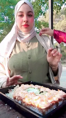 sushi للمناسبات و لي سوتنونص ام البواقي  بشكل جديد مزال الفيديو تع تذوق معكم  روحو عند @Roll & go  تشوفو الجديييد 