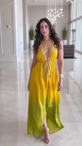 Back in stock 💛 HotMiamiStyles.com #lime #dress #fashion #style #maxidress  @Paulina 
