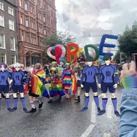 yall i just saw rin and isagi at pride today🌈🏳️‍🌈🏳️‍🌈😭 #pridemonth #bluelock #isagiyoichi #rinsagi #lgbt 
