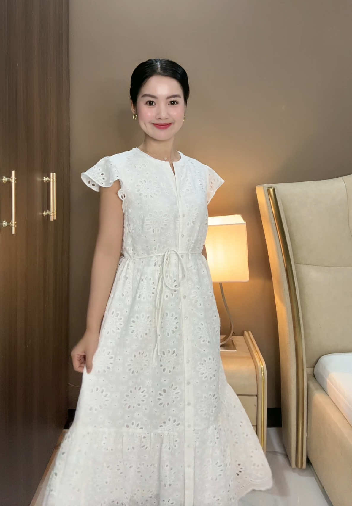 Váy này xinh quá #hongkiureview #swanlake #vaycongso #thoitrangnu #vaydai 