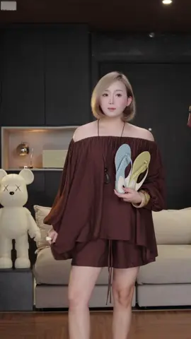 Mùa mưa mang mấy đôi này đã lắm mấy bà #thoitrangnu #tieutieuofficial #Summer #thoitrang #giaydep 